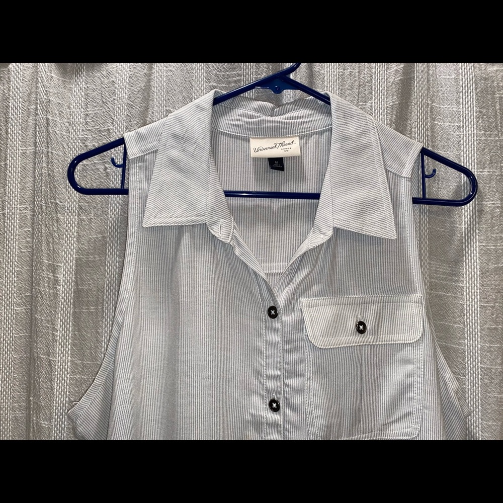 Universal Thread Button Up Tank - Picture 2 of 6